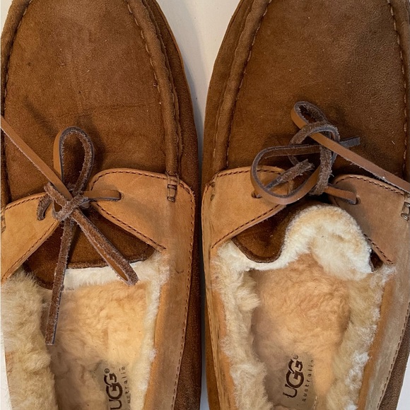 UGG Slippers for Men - Picture 2 of 6